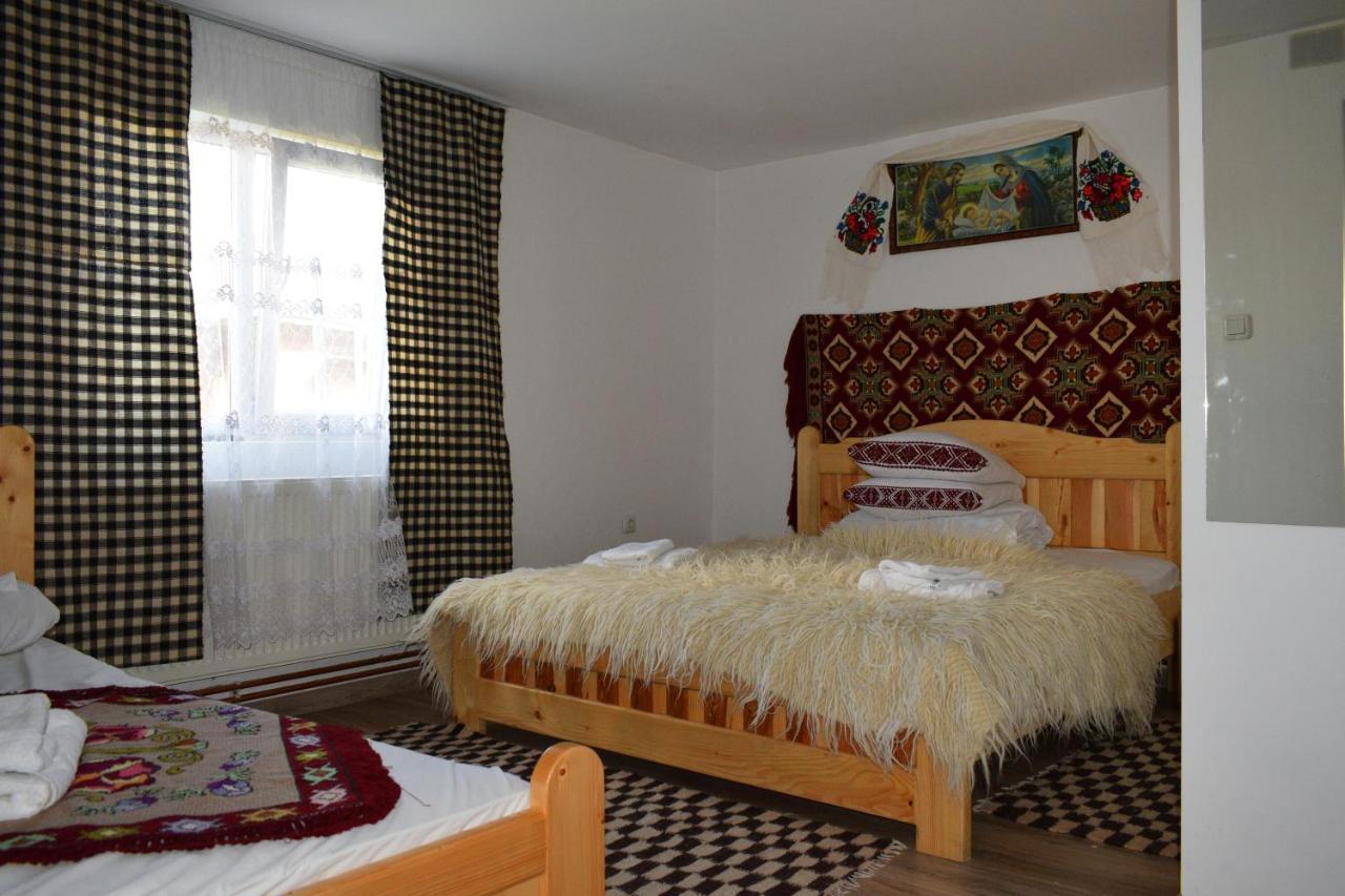 Casa Vladicu Hotel Breb Екстериор снимка