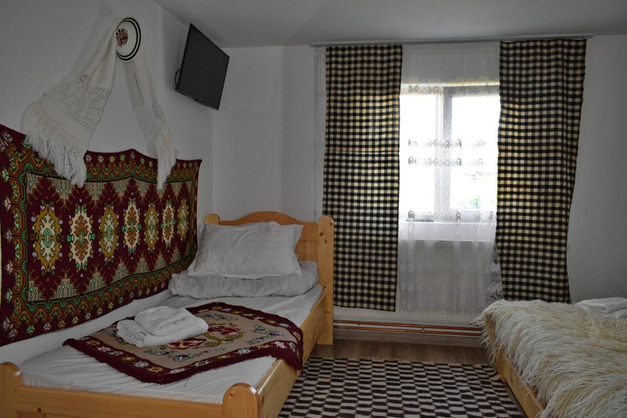 Casa Vladicu Hotel Breb Екстериор снимка